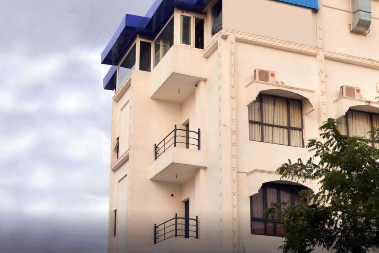 The Down Town Hotel Haïdarabad Extérieur photo
