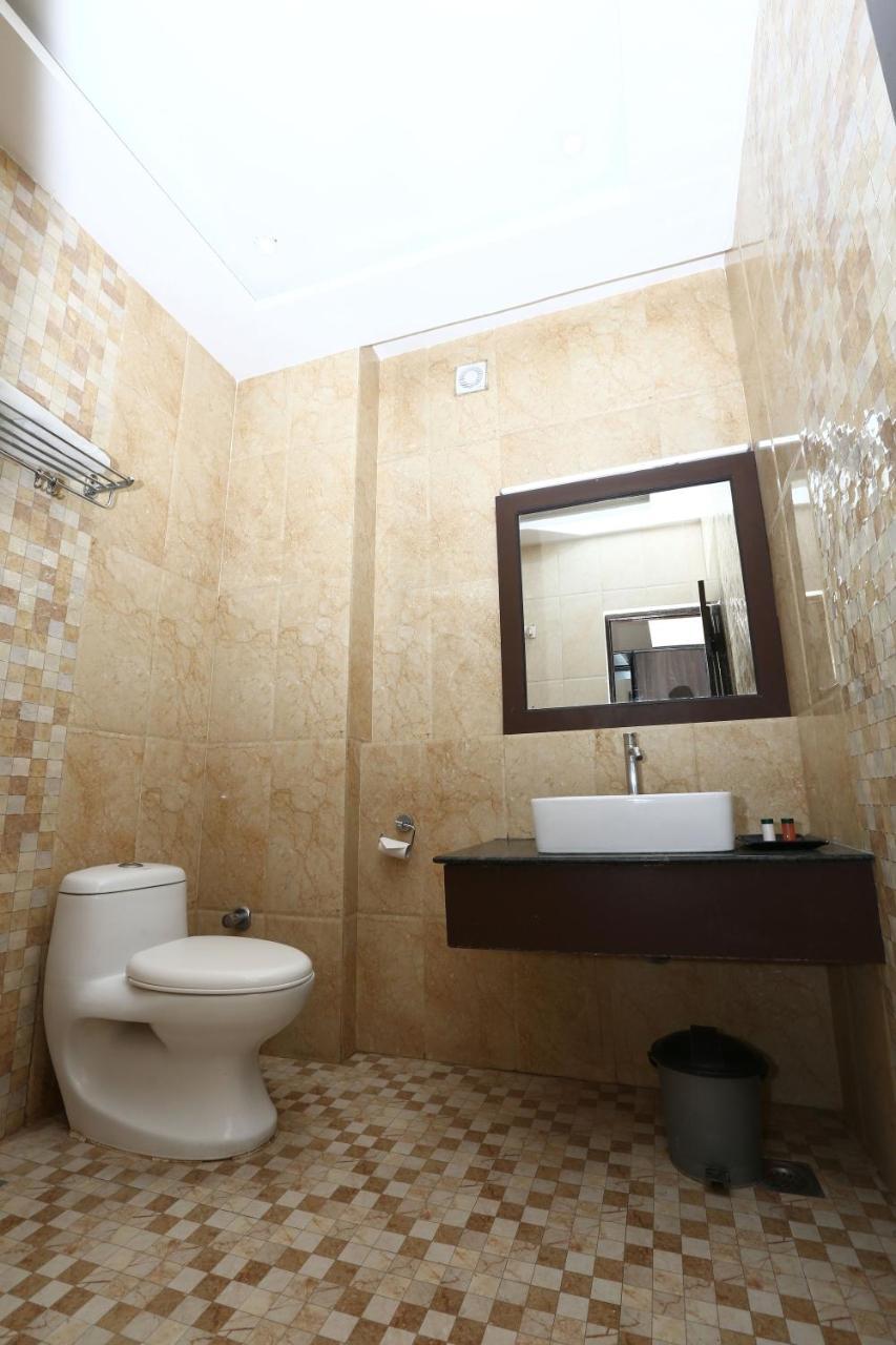 The Down Town Hotel Haïdarabad Extérieur photo