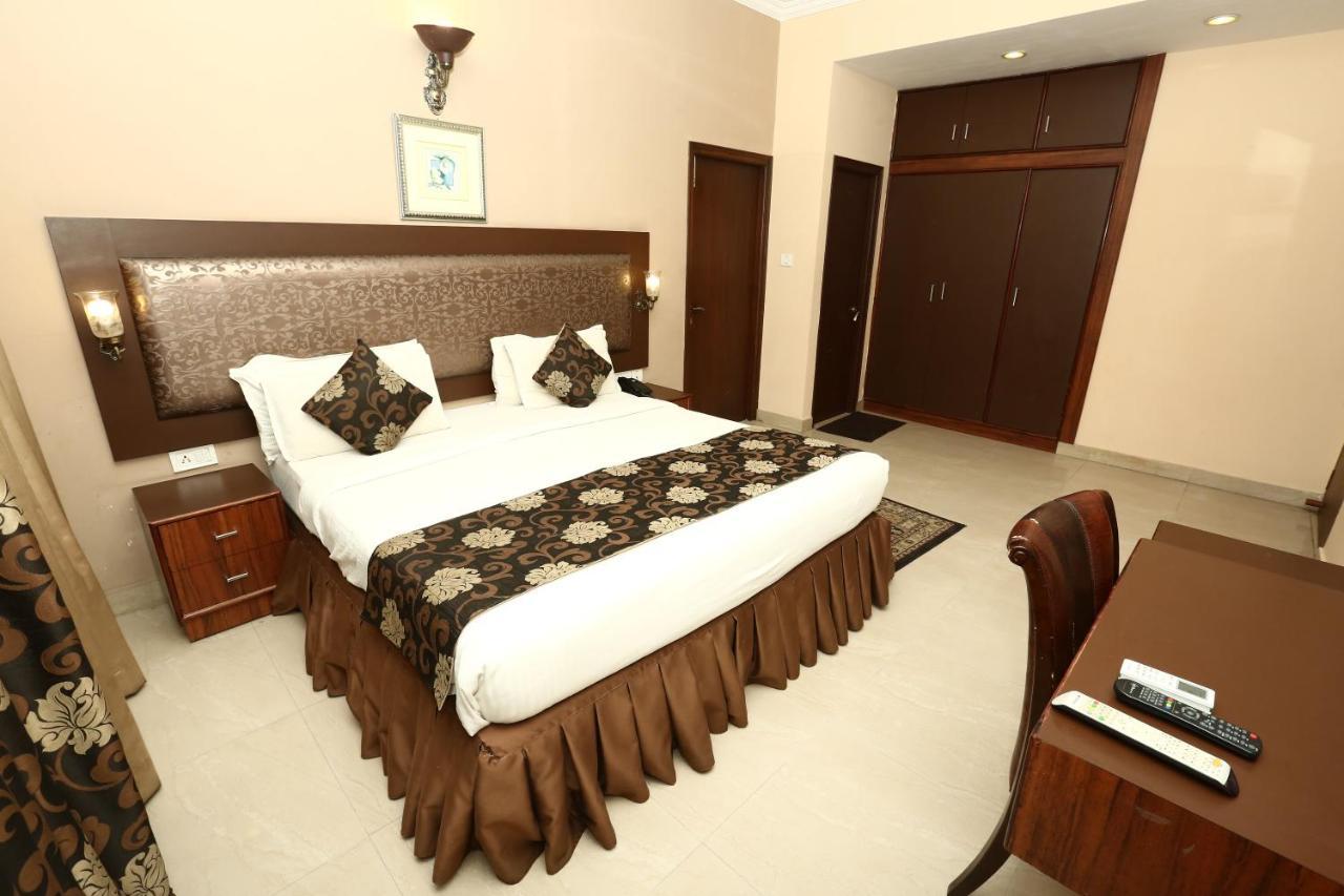 The Down Town Hotel Haïdarabad Extérieur photo